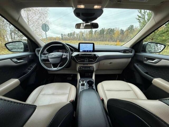 Черный Форд Эскейп, объемом двигателя 1.5 л и пробегом 90 тыс. км за 15000 $, фото 14 на Automoto.ua