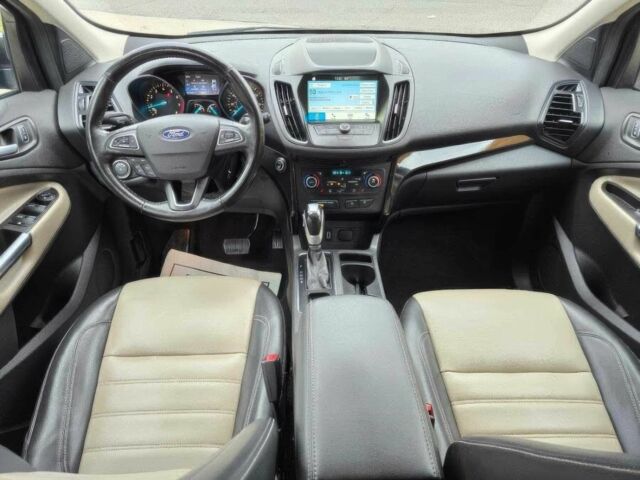 Черный Форд Эскейп, объемом двигателя 1.5 л и пробегом 38 тыс. км за 4300 $, фото 10 на Automoto.ua