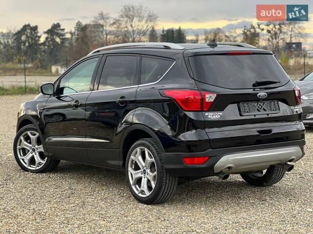 Черный Форд Эскейп, объемом двигателя 2 л и пробегом 137 тыс. км за 14999 $, фото 10 на Automoto.ua
