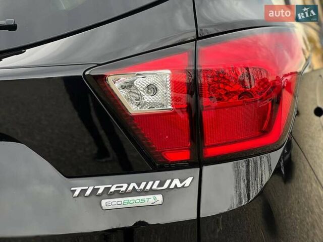 Черный Форд Эскейп, объемом двигателя 2 л и пробегом 137 тыс. км за 14999 $, фото 15 на Automoto.ua