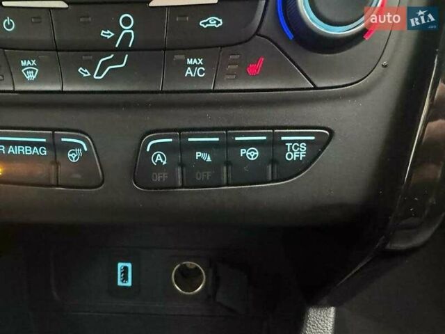 Черный Форд Эскейп, объемом двигателя 2 л и пробегом 100 тыс. км за 3000 $, фото 13 на Automoto.ua