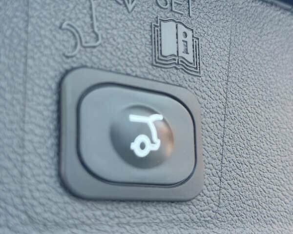 Чорний Форд Ескейп, об'ємом двигуна 1.5 л та пробігом 54 тис. км за 13799 $, фото 23 на Automoto.ua