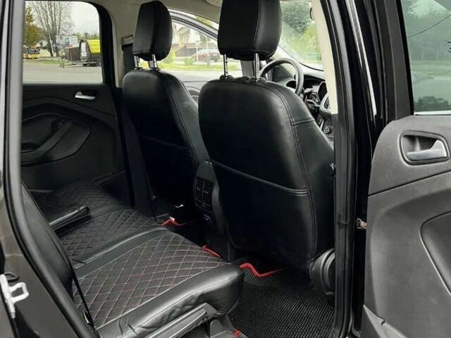 Черный Форд Эскейп, объемом двигателя 2 л и пробегом 88 тыс. км за 10000 $, фото 10 на Automoto.ua