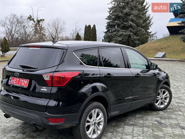Черный Форд Эскейп, объемом двигателя 1.5 л и пробегом 214 тыс. км за 10000 $, фото 4 на Automoto.ua