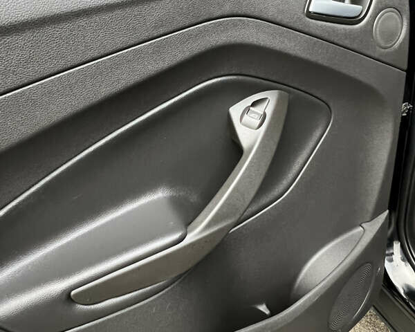 Чорний Форд Ескейп, об'ємом двигуна 2 л та пробігом 147 тис. км за 16900 $, фото 34 на Automoto.ua