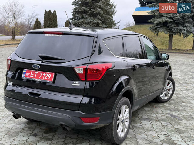 Черный Форд Эскейп, объемом двигателя 1.5 л и пробегом 214 тыс. км за 10000 $, фото 5 на Automoto.ua