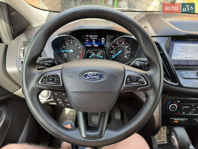 Черный Форд Эскейп, объемом двигателя 1.5 л и пробегом 51 тыс. км за 12000 $, фото 6 на Automoto.ua