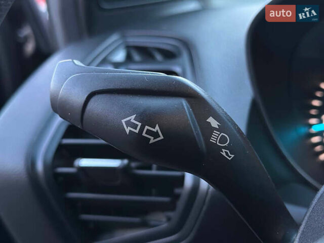 Чорний Форд Ескейп, об'ємом двигуна 1.5 л та пробігом 55 тис. км за 11700 $, фото 22 на Automoto.ua