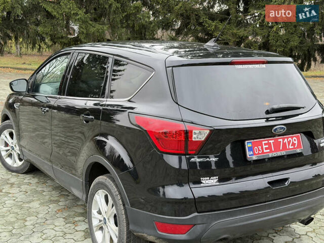 Черный Форд Эскейп, объемом двигателя 1.5 л и пробегом 214 тыс. км за 10000 $, фото 30 на Automoto.ua
