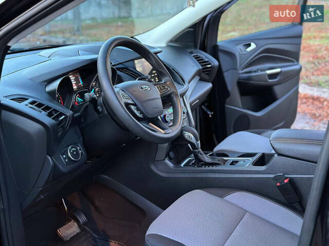 Чорний Форд Ескейп, об'ємом двигуна 1.5 л та пробігом 55 тис. км за 11700 $, фото 6 на Automoto.ua