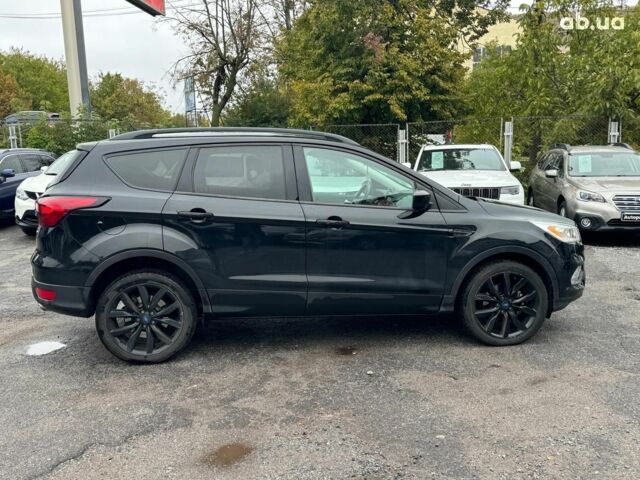 Чорний Форд Ескейп, об'ємом двигуна 1.5 л та пробігом 147 тис. км за 14390 $, фото 4 на Automoto.ua