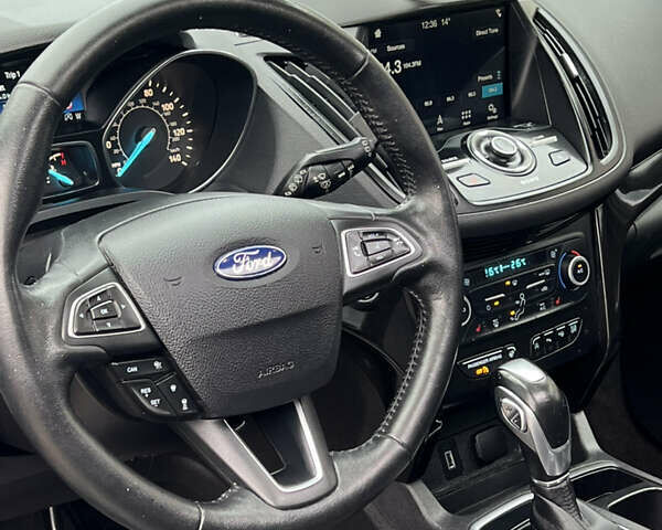 Чорний Форд Ескейп, об'ємом двигуна 2 л та пробігом 147 тис. км за 16900 $, фото 24 на Automoto.ua