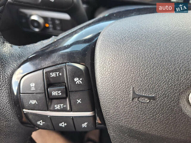 Чорний Форд Ескейп, об'ємом двигуна 1.5 л та пробігом 58 тис. км за 13800 $, фото 17 на Automoto.ua