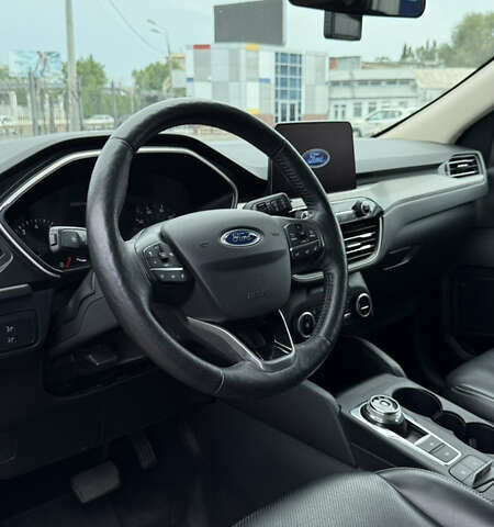 Чорний Форд Ескейп, об'ємом двигуна 1.5 л та пробігом 62 тис. км за 17800 $, фото 6 на Automoto.ua