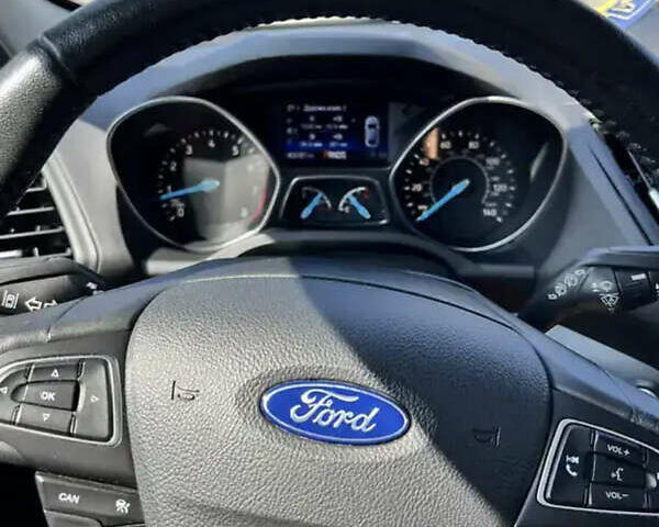 Чорний Форд Ескейп, об'ємом двигуна 1.5 л та пробігом 87 тис. км за 15000 $, фото 2 на Automoto.ua