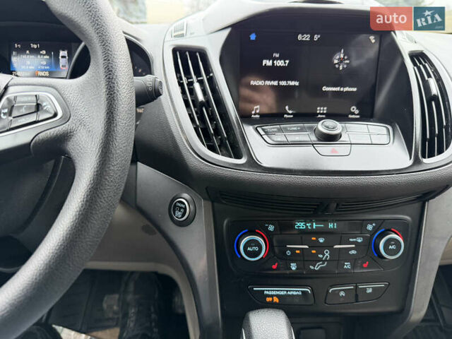 Чорний Форд Ескейп, об'ємом двигуна 1.5 л та пробігом 214 тис. км за 10700 $, фото 16 на Automoto.ua