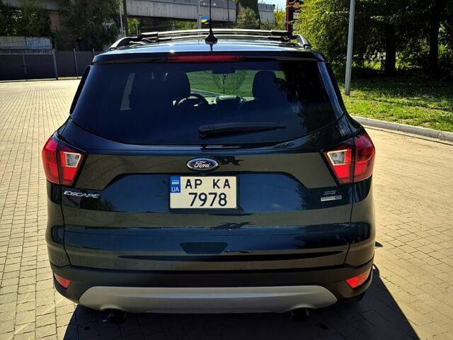 Чорний Форд Ескейп, об'ємом двигуна 1.5 л та пробігом 79 тис. км за 13600 $, фото 3 на Automoto.ua