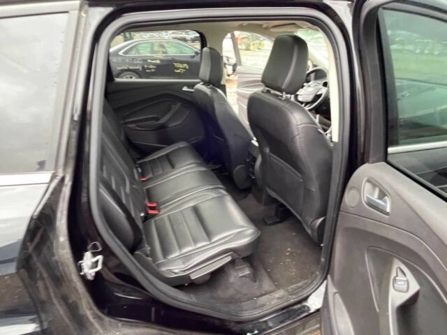 Черный Форд Эскейп, объемом двигателя 2 л и пробегом 115 тыс. км за 9900 $, фото 11 на Automoto.ua