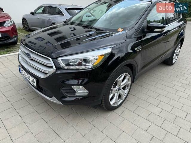Черный Форд Эскейп, объемом двигателя 2 л и пробегом 91 тыс. км за 15500 $, фото 4 на Automoto.ua