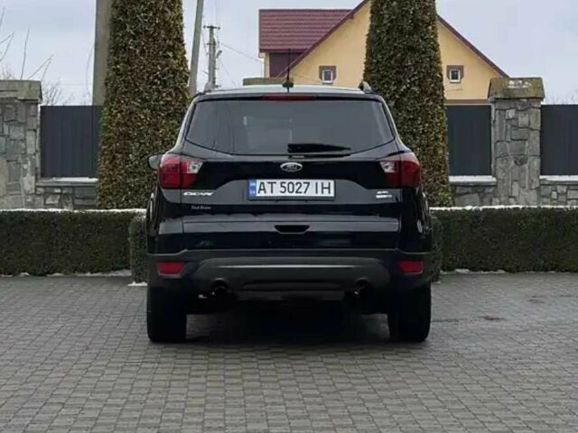 Черный Форд Эскейп, объемом двигателя 1.5 л и пробегом 115 тыс. км за 10200 $, фото 4 на Automoto.ua