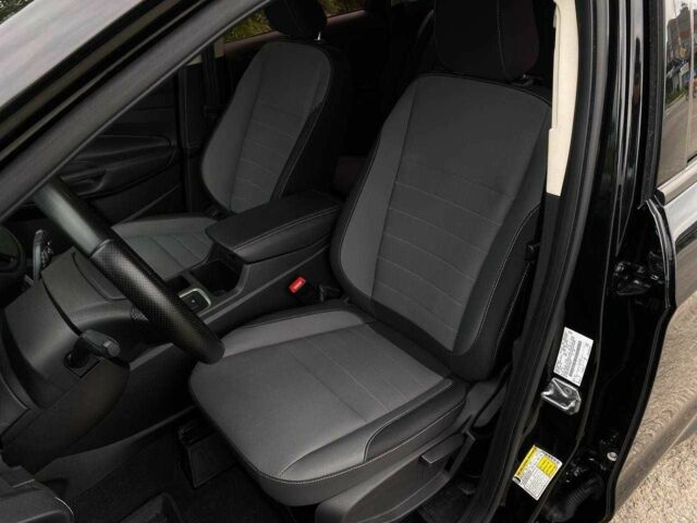 Черный Форд Эскейп, объемом двигателя 2.5 л и пробегом 61 тыс. км за 12990 $, фото 10 на Automoto.ua