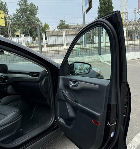 Чорний Форд Ескейп, об'ємом двигуна 1.5 л та пробігом 62 тис. км за 17800 $, фото 7 на Automoto.ua