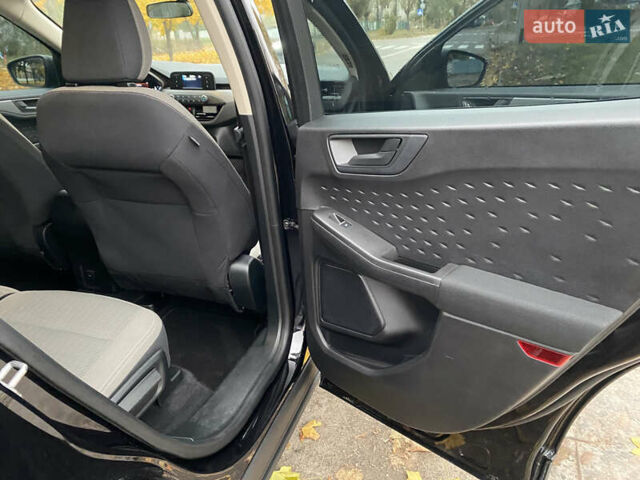 Форд Эскейп 2019 в Киеве на Automoto.ua Черный Форд Эскейп, объемом двигателя 1.5 л и пробегом 184 тыс. км за 16500 $, фото 16 на Automoto.ua