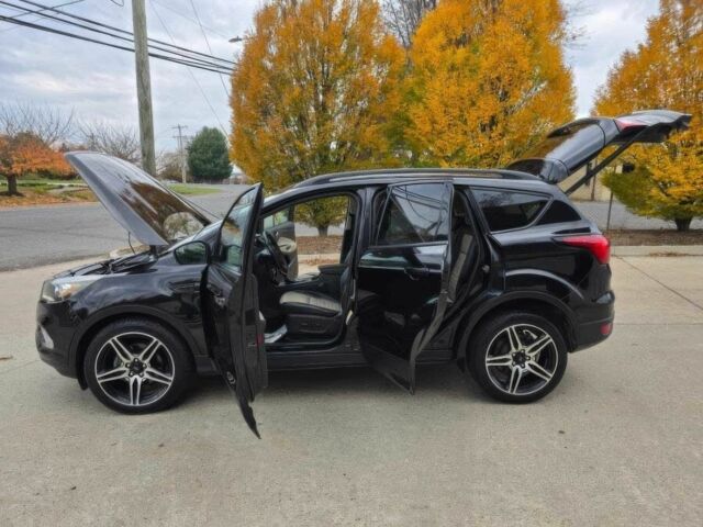 Черный Форд Эскейп, объемом двигателя 1.5 л и пробегом 38 тыс. км за 4300 $, фото 15 на Automoto.ua