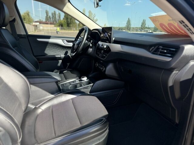 Чорний Форд Ескейп, об'ємом двигуна 1.5 л та пробігом 87 тис. км за 18900 $, фото 16 на Automoto.ua