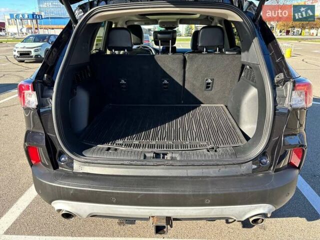 Черный Форд Эскейп, объемом двигателя 2 л и пробегом 88 тыс. км за 18700 $, фото 9 на Automoto.ua