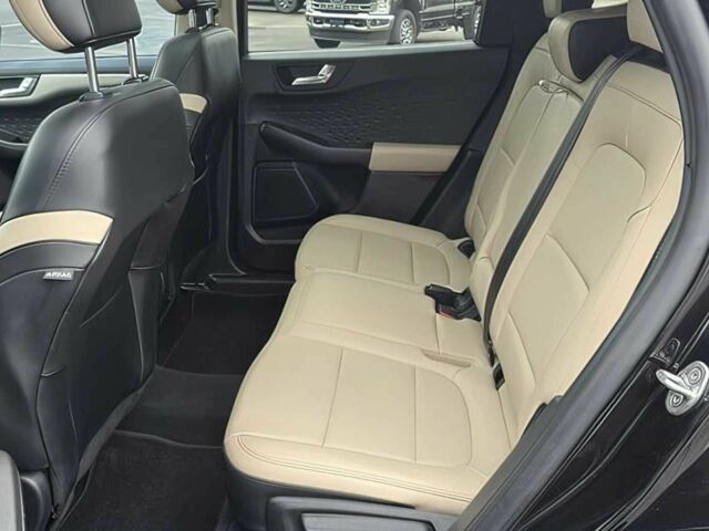 Чорний Форд Ескейп, об'ємом двигуна 2 л та пробігом 37 тис. км за 10900 $, фото 10 на Automoto.ua