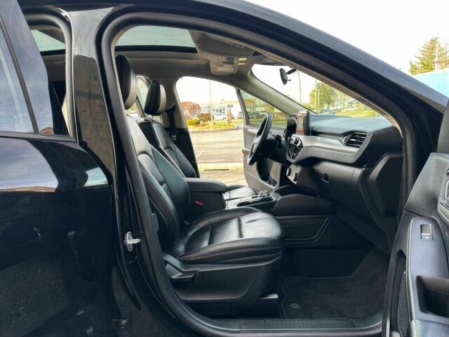 Черный Форд Эскейп, объемом двигателя 2.5 л и пробегом 38 тыс. км за 11000 $, фото 14 на Automoto.ua