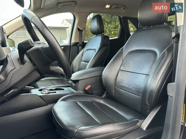 Черный Форд Эскейп, объемом двигателя 2.49 л и пробегом 62 тыс. км за 21000 $, фото 12 на Automoto.ua