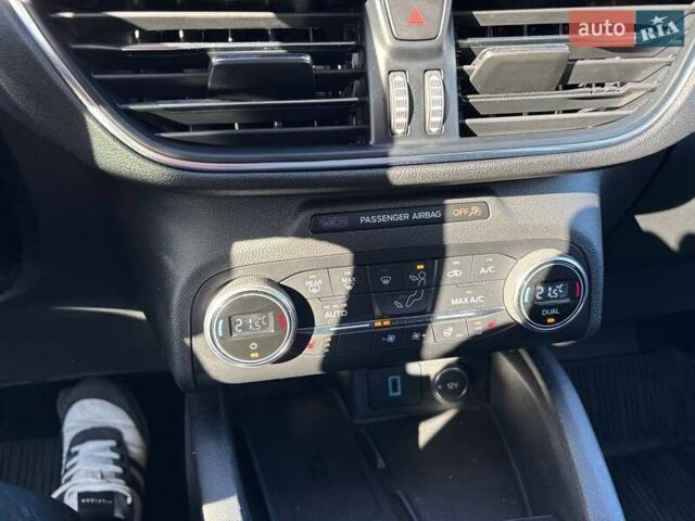 Черный Форд Эскейп, объемом двигателя 2 л и пробегом 88 тыс. км за 18700 $, фото 21 на Automoto.ua