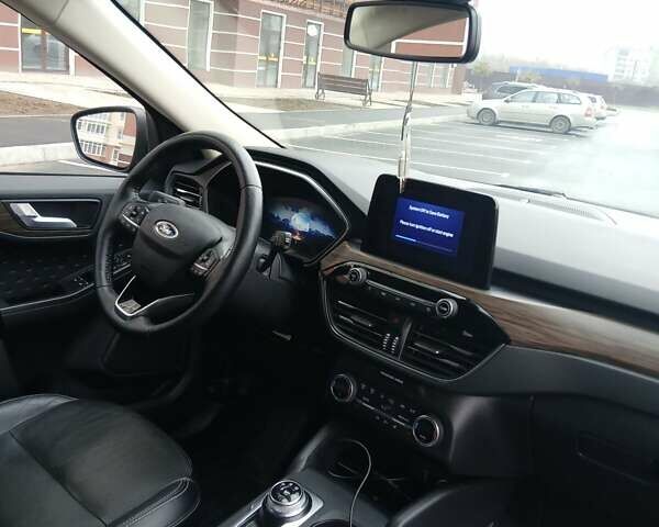 Черный Форд Эскейп, объемом двигателя 2 л и пробегом 130 тыс. км за 17200 $, фото 10 на Automoto.ua