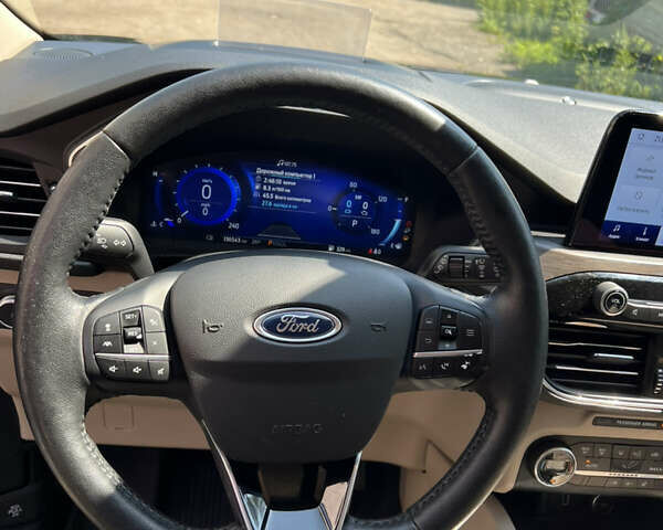 Черный Форд Эскейп, объемом двигателя 2.5 л и пробегом 136 тыс. км за 23000 $, фото 24 на Automoto.ua