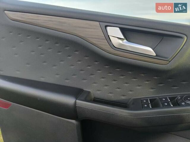 Черный Форд Эскейп, объемом двигателя 2.5 л и пробегом 182 тыс. км за 19750 $, фото 11 на Automoto.ua