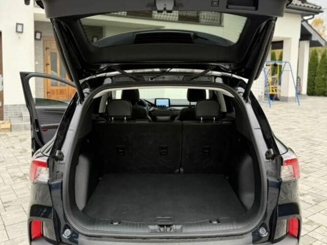 Черный Форд Эскейп, объемом двигателя 2 л и пробегом 74 тыс. км за 11000 $, фото 7 на Automoto.ua