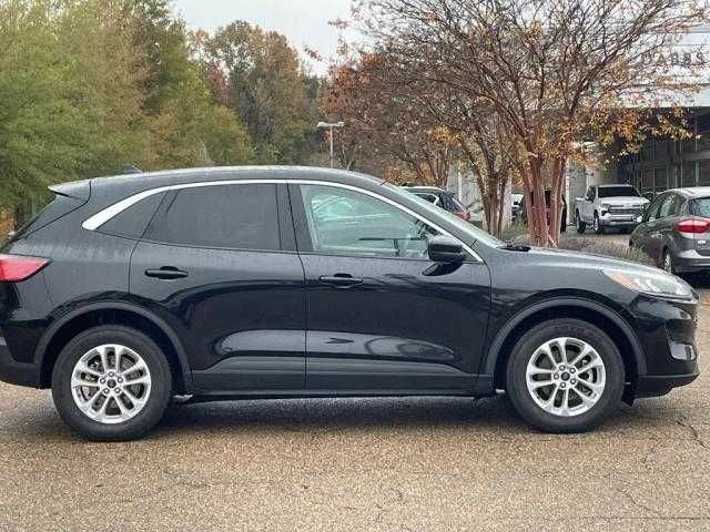 Черный Форд Эскейп, объемом двигателя 1.5 л и пробегом 73 тыс. км за 16500 $, фото 4 на Automoto.ua