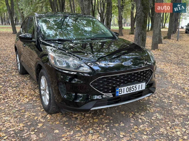 Чорний Форд Ескейп, об'ємом двигуна 1.5 л та пробігом 48 тис. км за 17600 $, фото 1 на Automoto.ua