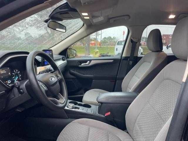 Черный Форд Эскейп, объемом двигателя 1.5 л и пробегом 73 тыс. км за 16500 $, фото 6 на Automoto.ua