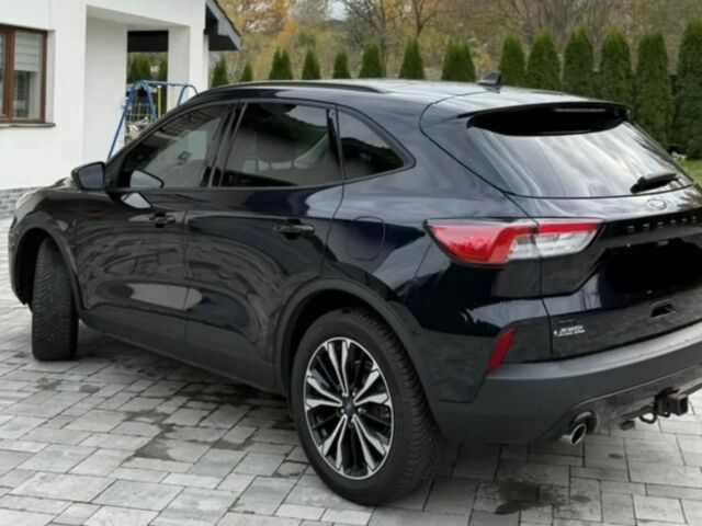 Черный Форд Эскейп, объемом двигателя 2 л и пробегом 74 тыс. км за 11000 $, фото 3 на Automoto.ua