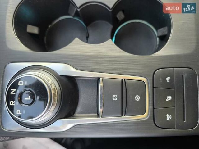 Черный Форд Эскейп, объемом двигателя 2.5 л и пробегом 182 тыс. км за 19750 $, фото 13 на Automoto.ua