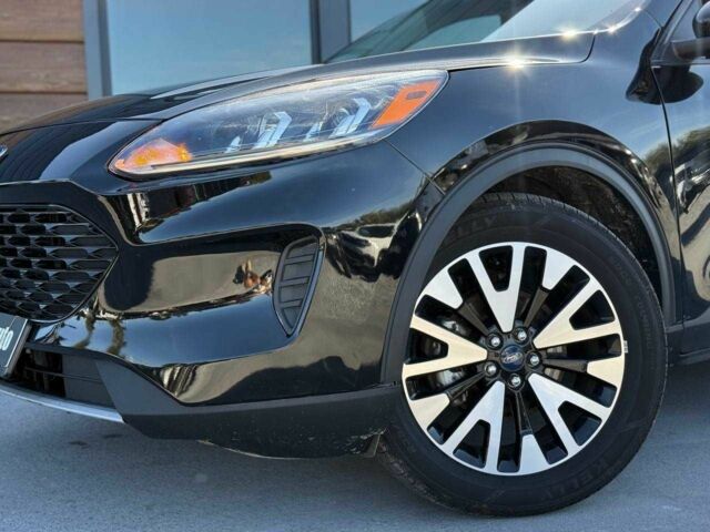 Черный Форд Эскейп, объемом двигателя 2.5 л и пробегом 80 тыс. км за 20800 $, фото 1 на Automoto.ua