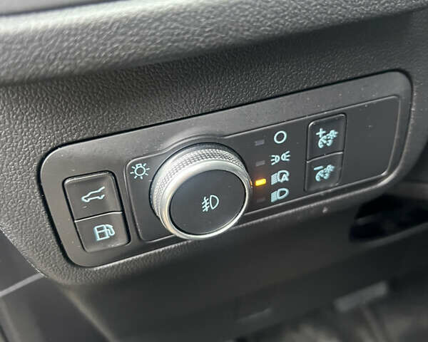 Чорний Форд Ескейп, об'ємом двигуна 2.49 л та пробігом 135 тис. км за 23500 $, фото 6 на Automoto.ua