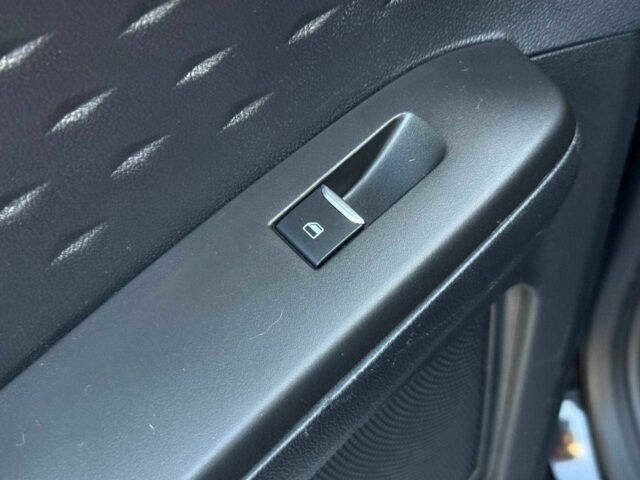 Черный Форд Эскейп, объемом двигателя 2.5 л и пробегом 80 тыс. км за 20800 $, фото 16 на Automoto.ua