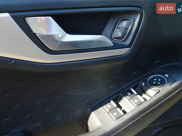 Черный Форд Эскейп, объемом двигателя 1.5 л и пробегом 102 тыс. км за 17500 $, фото 14 на Automoto.ua