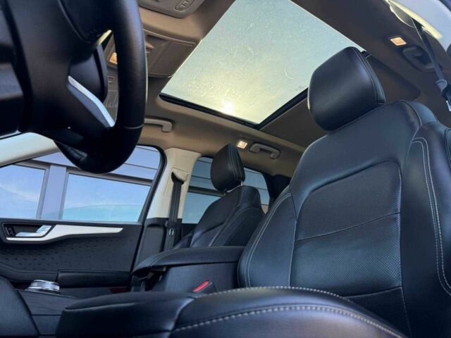 Черный Форд Эскейп, объемом двигателя 2.5 л и пробегом 80 тыс. км за 20800 $, фото 9 на Automoto.ua