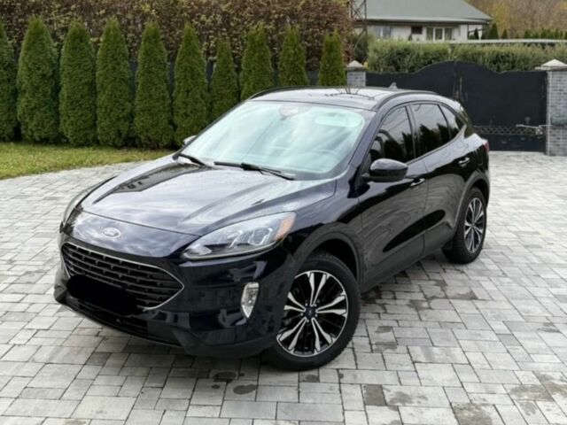 Черный Форд Эскейп, объемом двигателя 2 л и пробегом 74 тыс. км за 11000 $, фото 1 на Automoto.ua