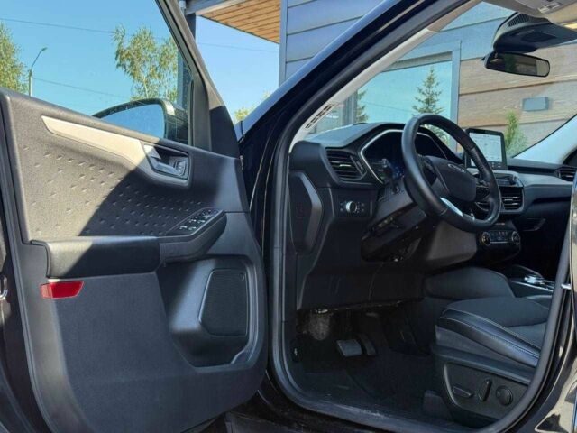 Черный Форд Эскейп, объемом двигателя 2.5 л и пробегом 80 тыс. км за 20800 $, фото 6 на Automoto.ua